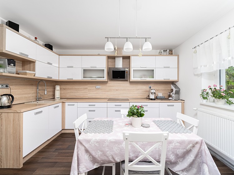 Prodej rodinného domu 520 m², pozemek 1 414 m² - foto 3