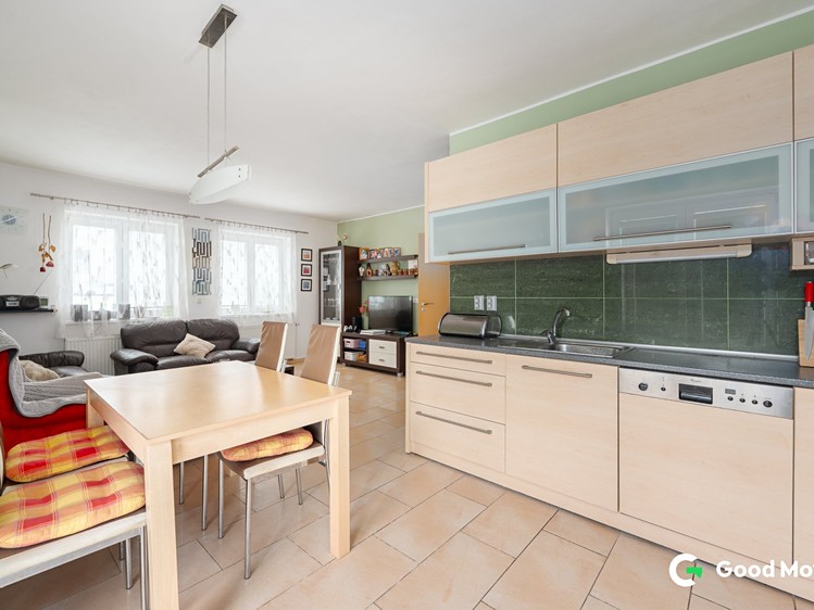 Prodej rodinného domu 173 m², pozemek 984 m² - foto 7