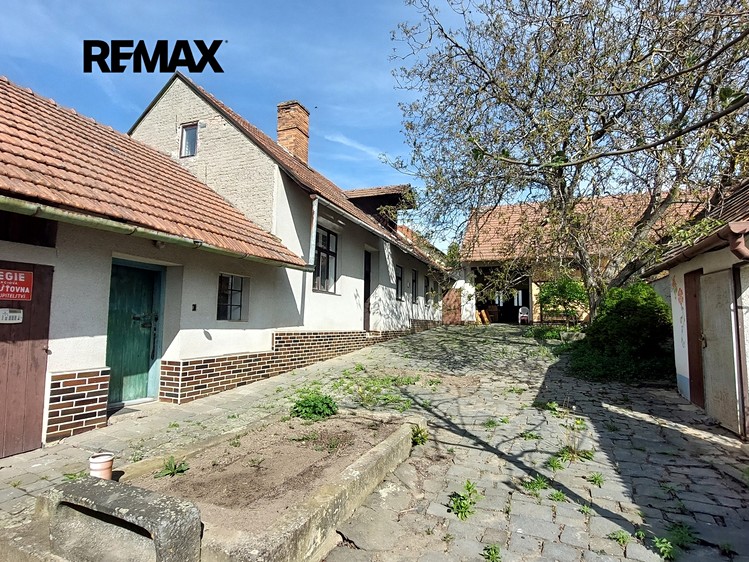 Prodej rodinného domu 150 m², pozemek 893 m² - foto 3