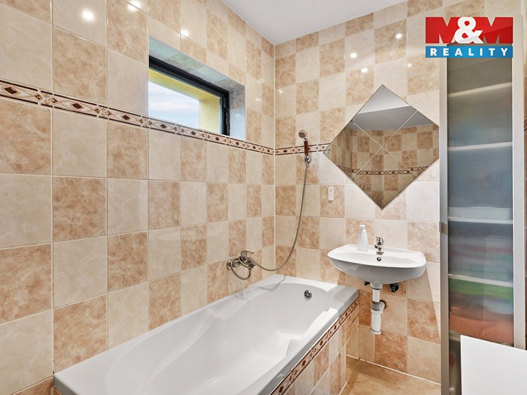 Prodej  rodinného domu 140 m², pozemek 746 m² - foto 7