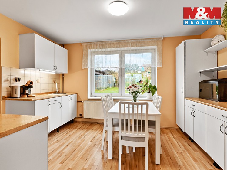 Prodej  rodinného domu 140 m², pozemek 746 m² - foto 3