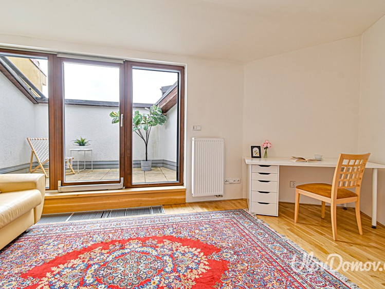 Prodej bytu 3+kk 93 m² (Mezonet) - foto 3