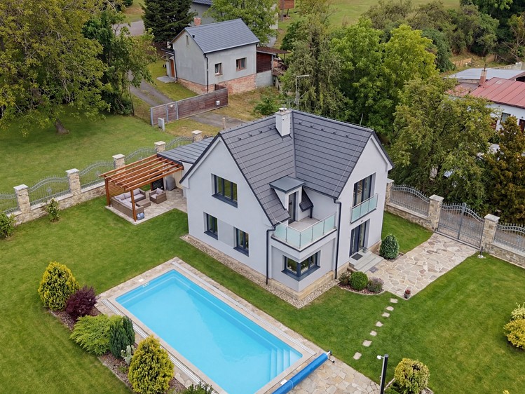 Prodej rodinného domu 121 m², pozemek 1 239 m² - foto 2