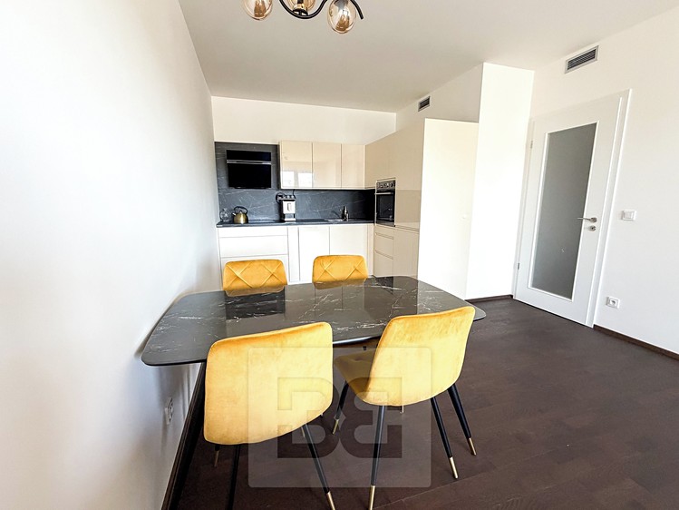 Pronájem bytu 2+kk 58 m² - foto 4