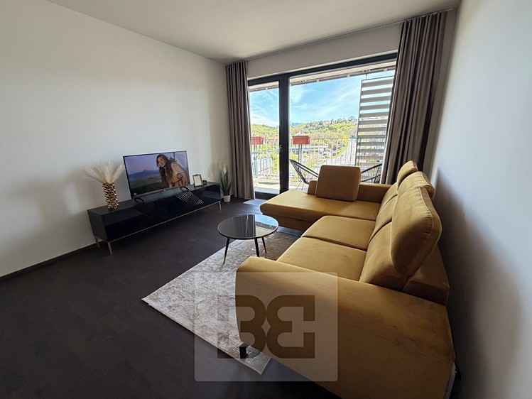 Pronájem bytu 2+kk 58 m² - foto 3