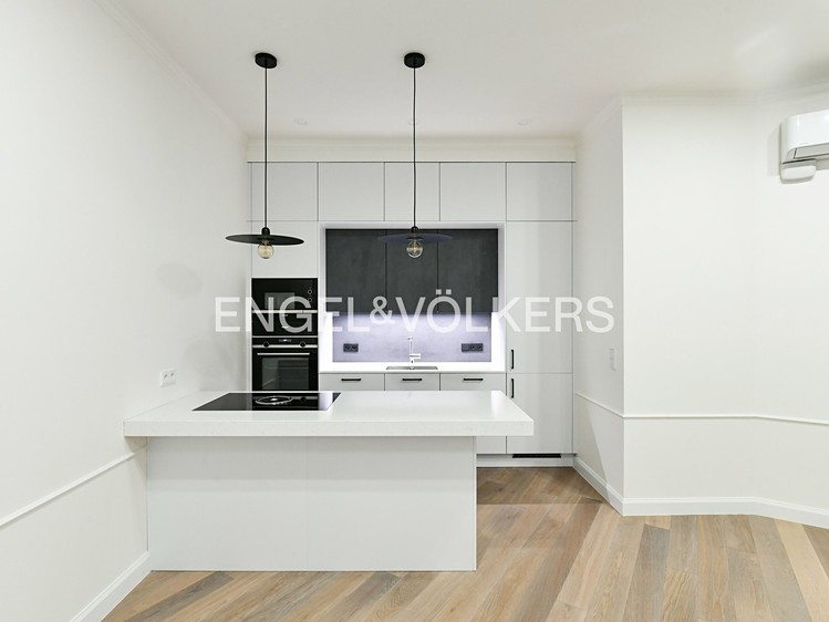 Pronájem bytu 4+kk 118 m² - foto 2