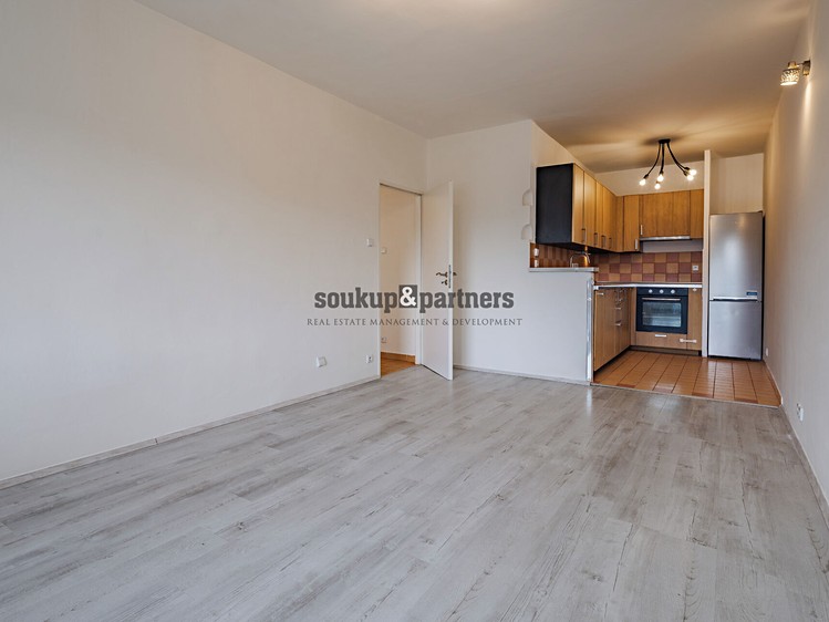 Pronájem bytu 2+kk 67 m² - foto 3