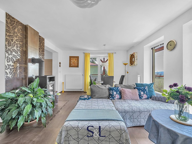 Prodej rodinného domu 318 m², pozemek 1 117 m² - foto 3