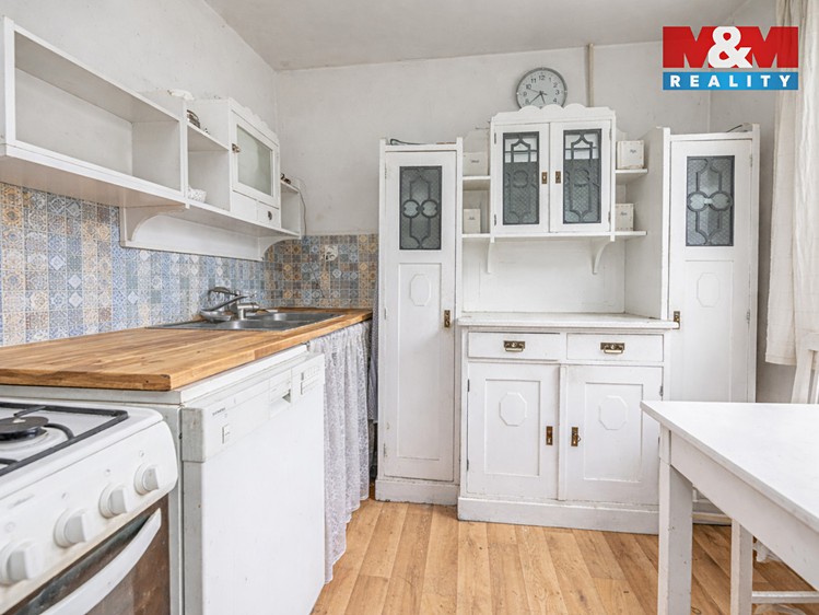 Prodej rodinného domu 70 m², pozemek 402 m² - foto 2