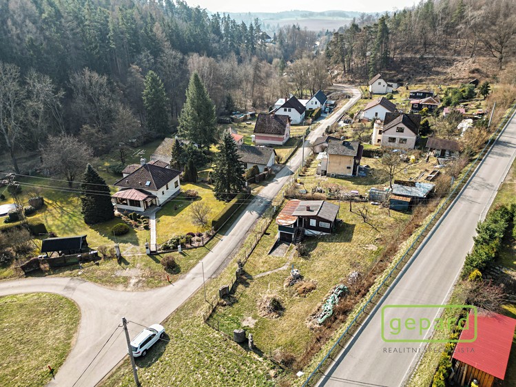 Prodej stavebního pozemku 830 m² - foto 6