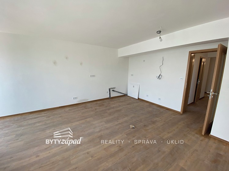 Pronájem bytu 3+kk 84 m² (Jednopodlažní) - foto 4