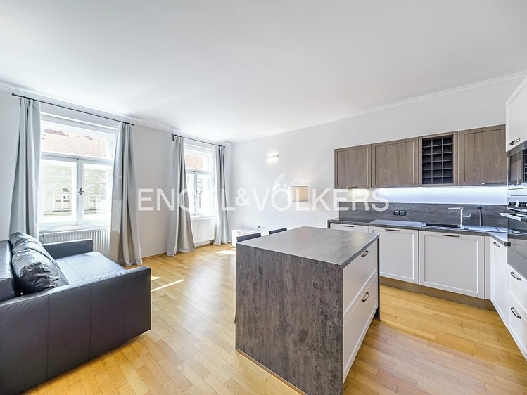 Pronájem bytu 2+kk 55 m² - foto 1
