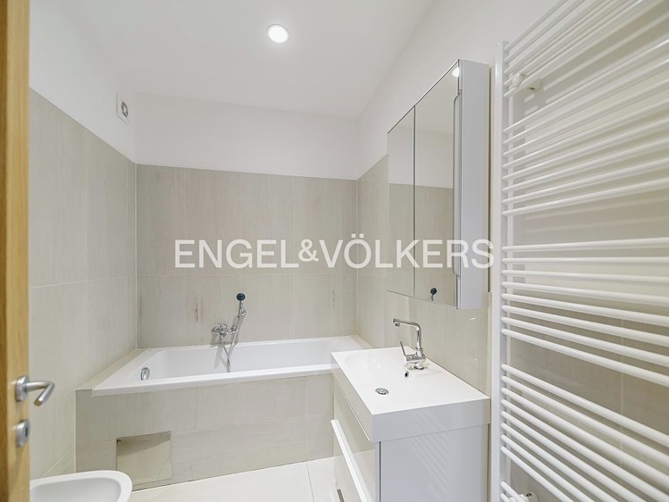 Pronájem bytu 2+kk 55 m² - foto 4