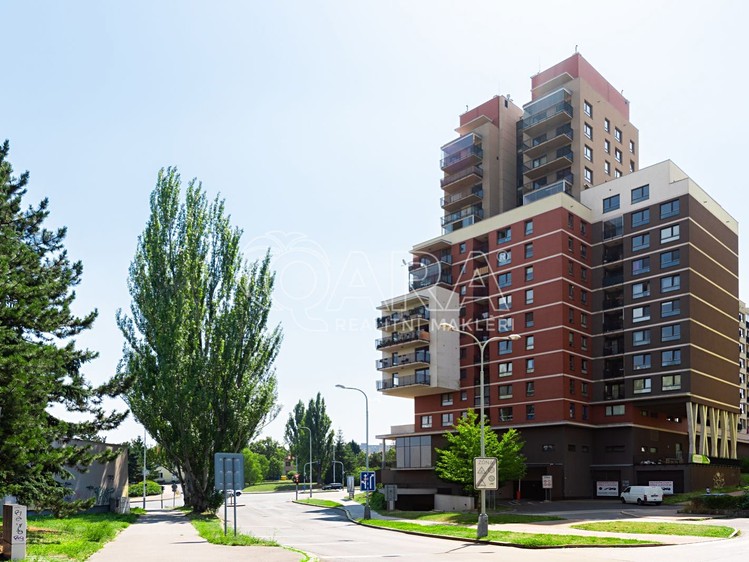 Pronájem bytu 4+kk 95 m² (Jednopodlažní) - foto 3
