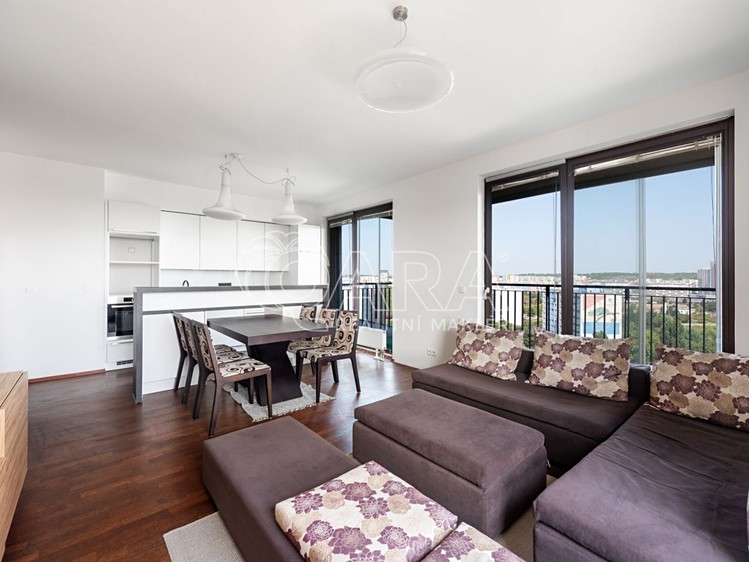 Pronájem bytu 4+kk 95 m² (Jednopodlažní) - foto 7
