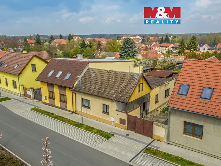 Prodej rodinného domu 120 m², pozemek 666 m² - foto 1