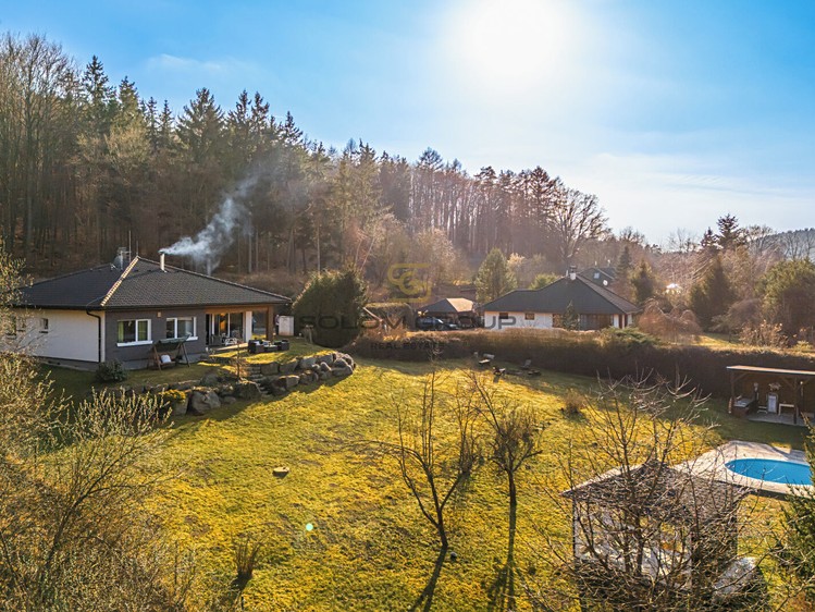 Prodej rodinného domu 155 m², pozemek 1 713 m² - foto 5