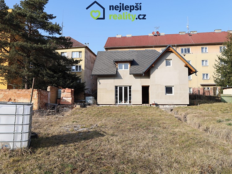 Prodej rodinného domu 94 m², pozemek 1 000 m² - foto 1