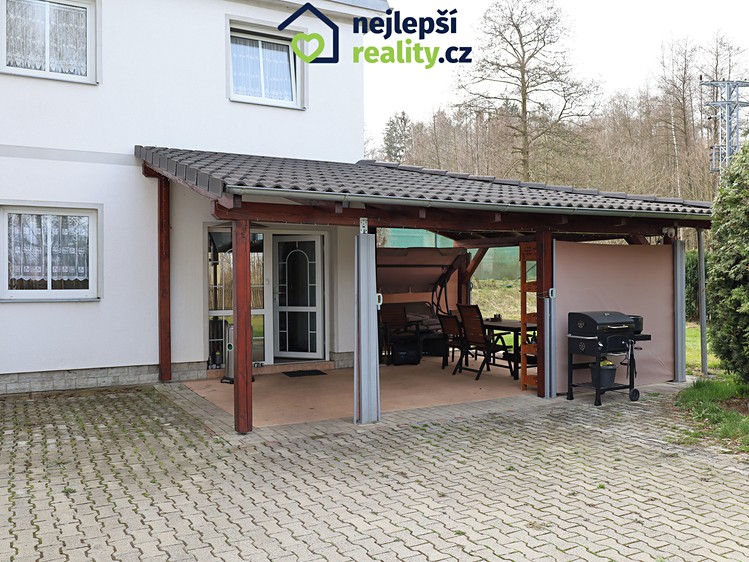 Prodej rodinného domu 450 m², pozemek 1 561 m² - foto 4