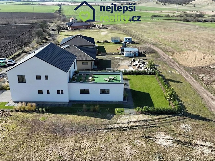 Prodej rodinného domu 288 m², pozemek 843 m² - foto 6