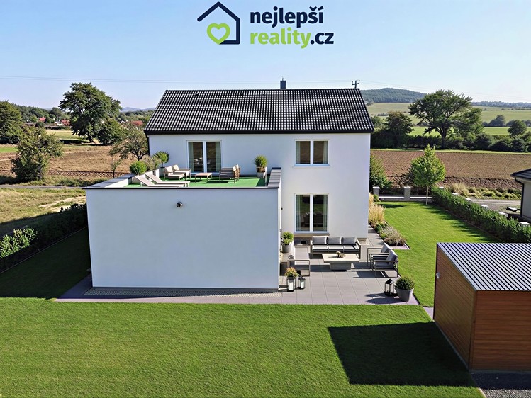 Prodej rodinného domu 288 m², pozemek 843 m² - foto 2