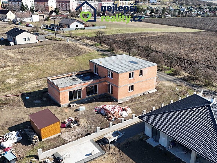 Prodej rodinného domu 288 m², pozemek 843 m² - foto 5