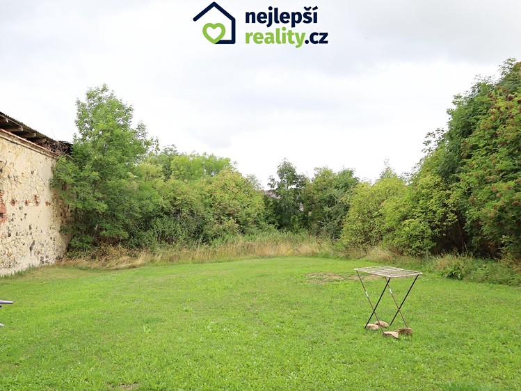 Prodej vícegeneračního domu 446 m², pozemek 782 m² - foto 3