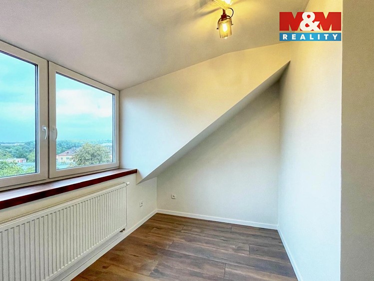 Prodej  rodinného domu 246 m², pozemek 223 m² - foto 8