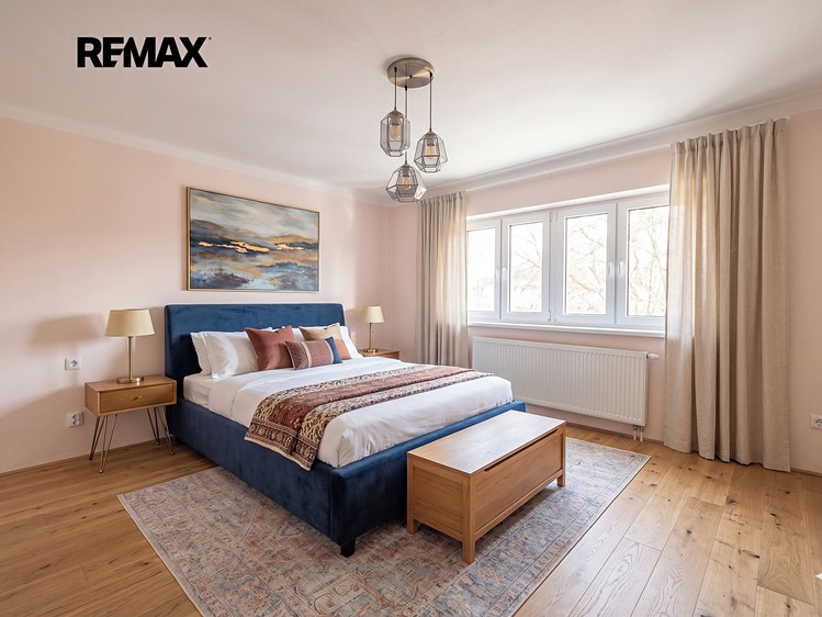 Prodej rodinného domu 550 m², pozemek 1 272 m² - foto 5