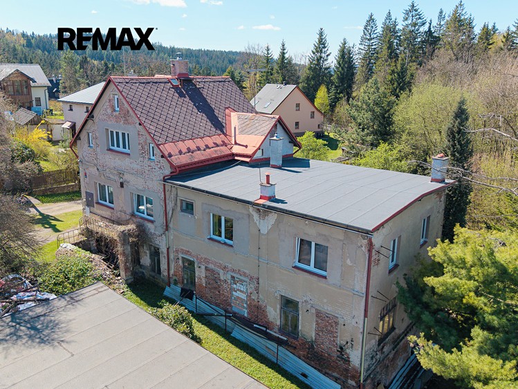 Prodej rodinného domu 550 m², pozemek 1 272 m² - foto 3