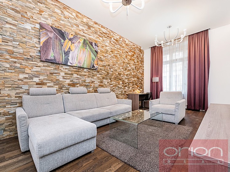 Prodej bytu 2+1 71 m² - foto 1