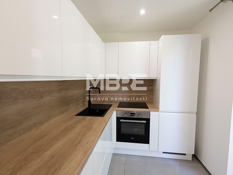Pronájem bytu 2+1 55 m² - foto 1