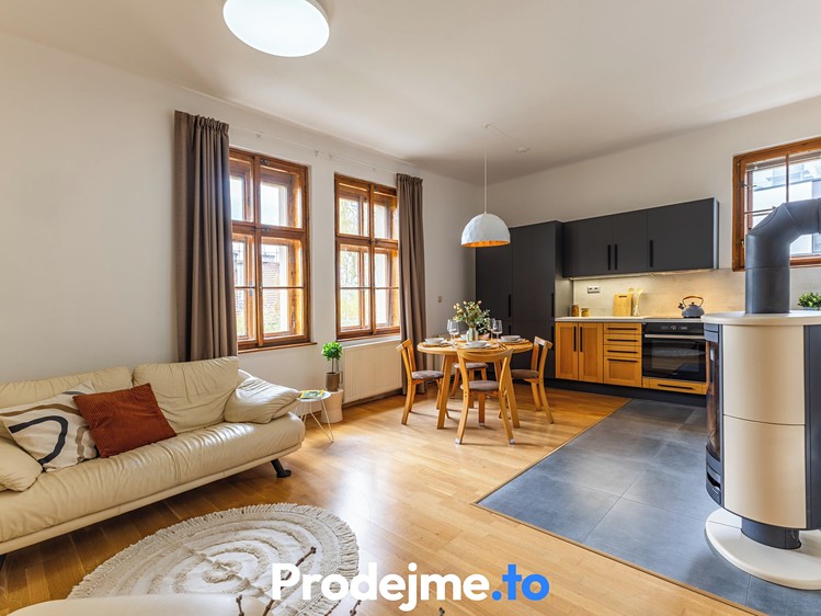 Pronájem bytu 2+kk 59 m² (Jednopodlažní) - foto 1