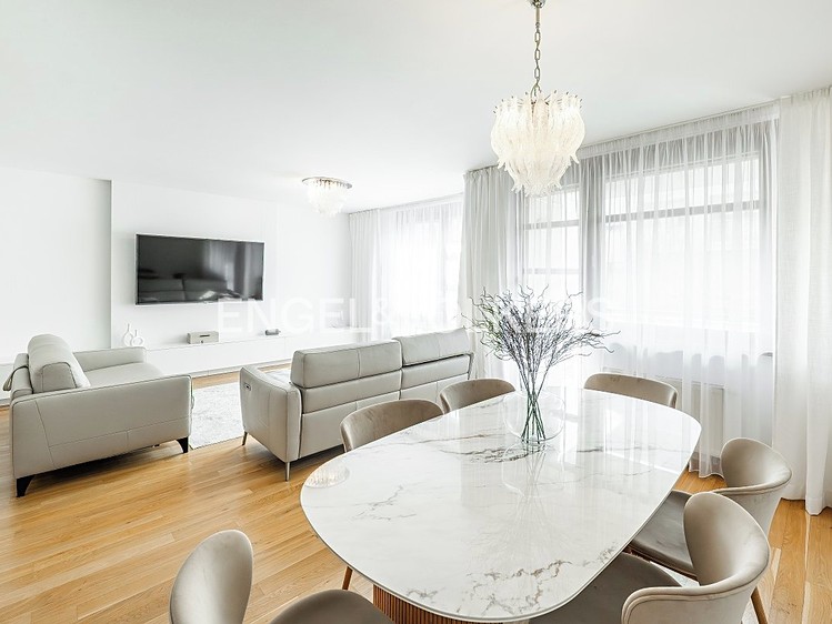Pronájem bytu 3+kk 115 m² - foto 1