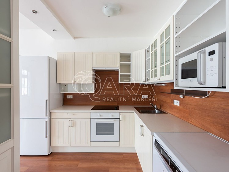 Pronájem bytu 2+kk 75 m² (Jednopodlažní) - foto 4