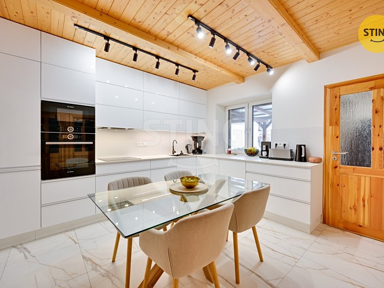 Prodej rodinného domu 200 m², pozemek 567 m² - foto 6