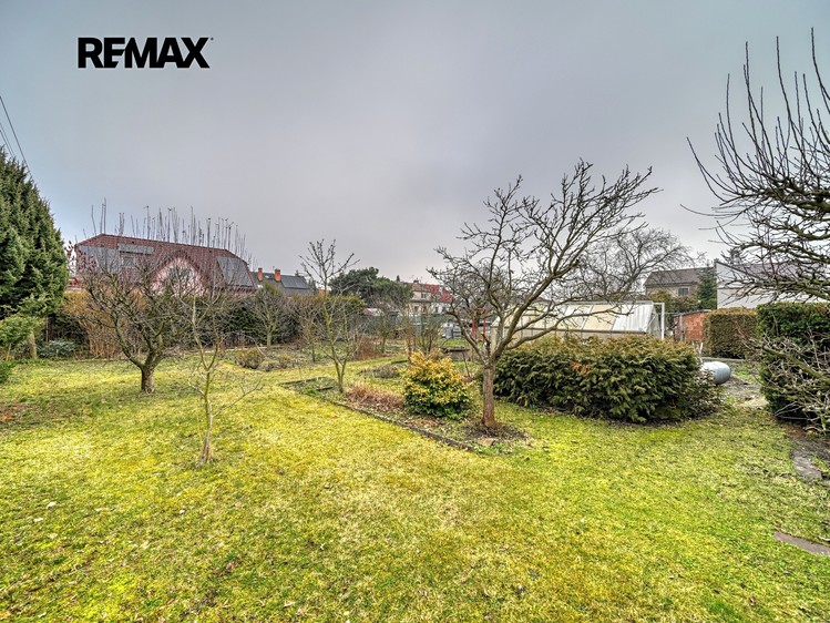 Prodej stavebního pozemku 520 m² - foto 1