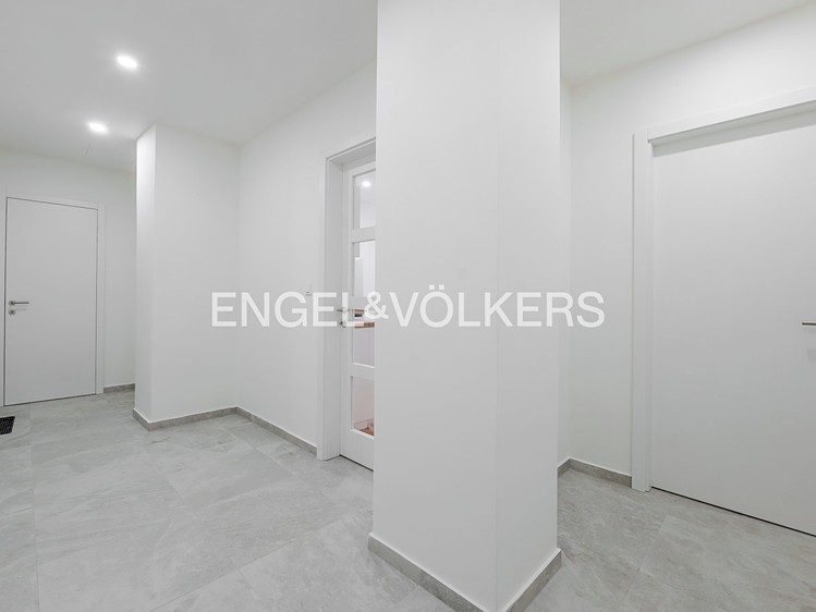 Pronájem bytu 2+kk 68 m² - foto 5