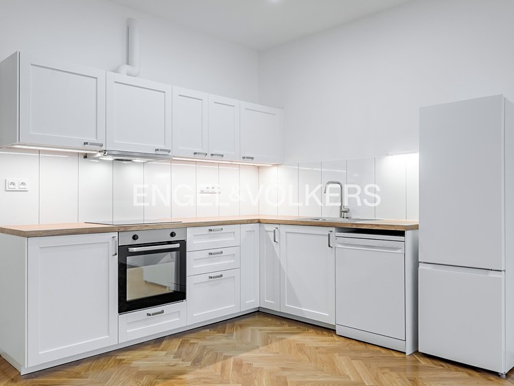 Pronájem bytu 2+kk 68 m² - foto 2