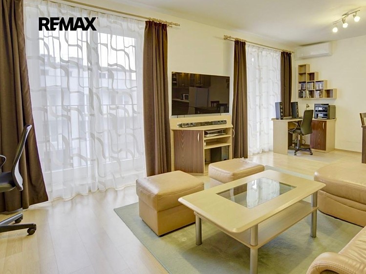 Pronájem bytu 2+kk 60 m² - foto 3