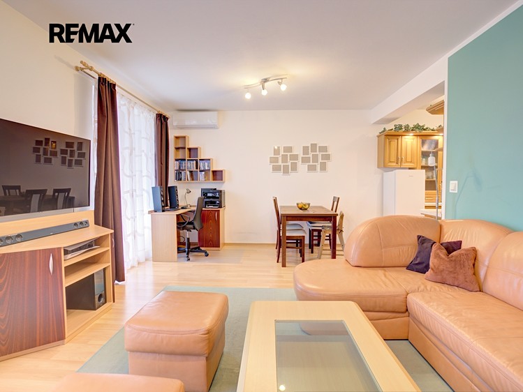 Pronájem bytu 2+kk 60 m² - foto 4