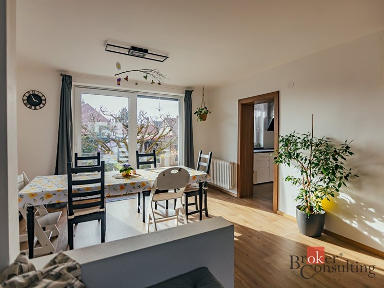Prodej rodinného domu 90 m², pozemek 178 m² - foto 2