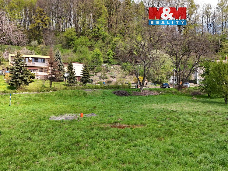 Prodej stavebního pozemku 1 684 m² - foto 1