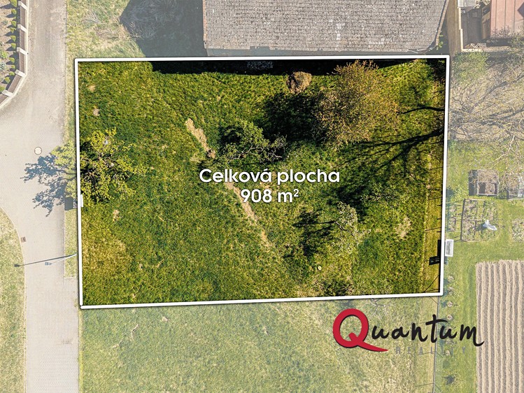 Prodej stavebního pozemku 908 m² - foto 1
