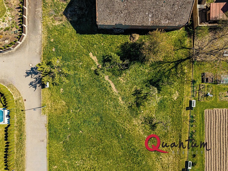 Prodej stavebního pozemku 908 m² - foto 2