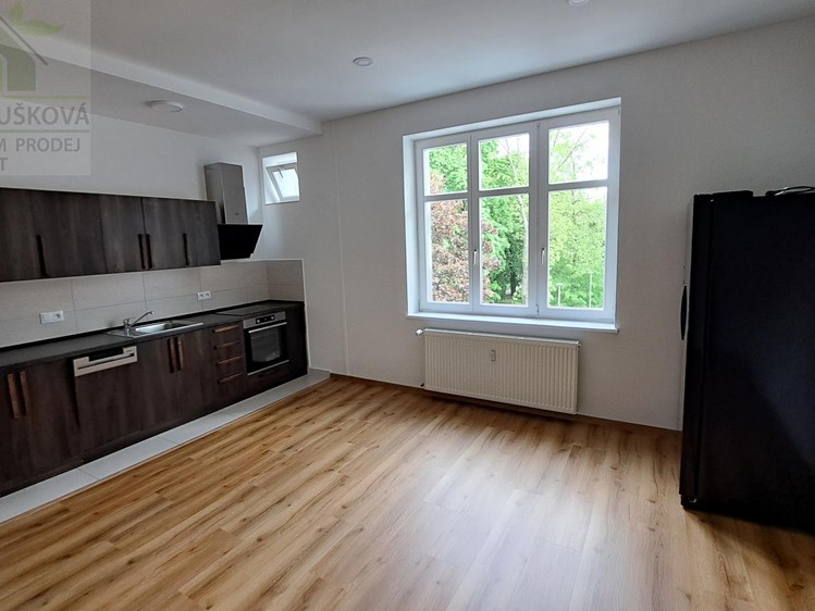 Pronájem bytu 3+kk 85 m² - foto 6