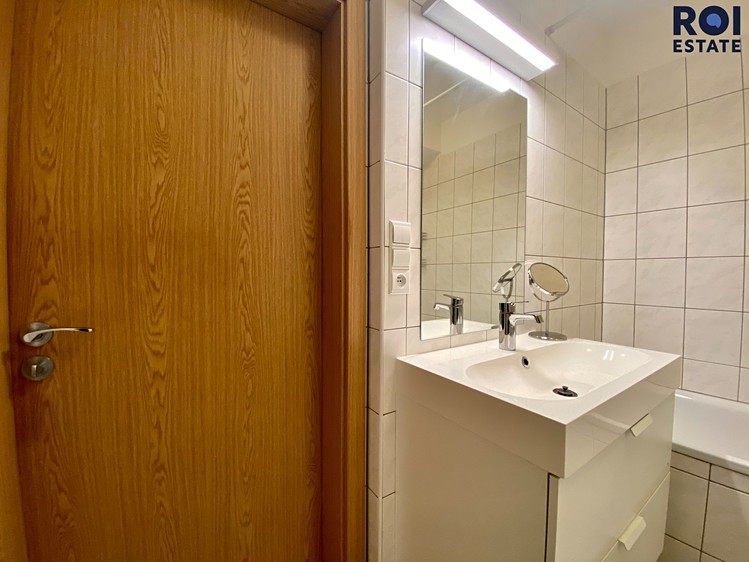 Pronájem bytu 2+kk 52 m² - foto 8