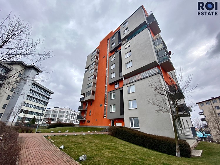 Pronájem bytu 2+kk 52 m² - foto 3