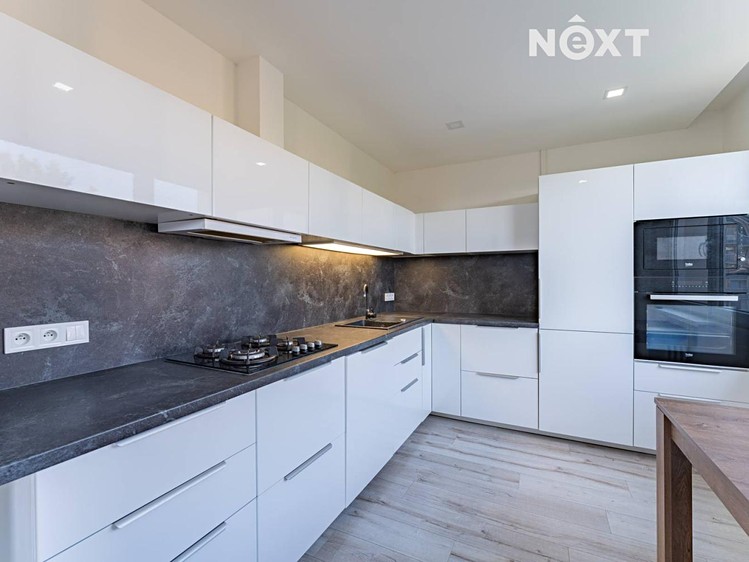 Pronájem bytu 3+1 77 m² - foto 4