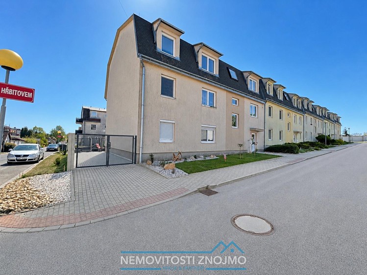Pronájem bytu 3+1 72 m² (Jednopodlažní) - foto 1